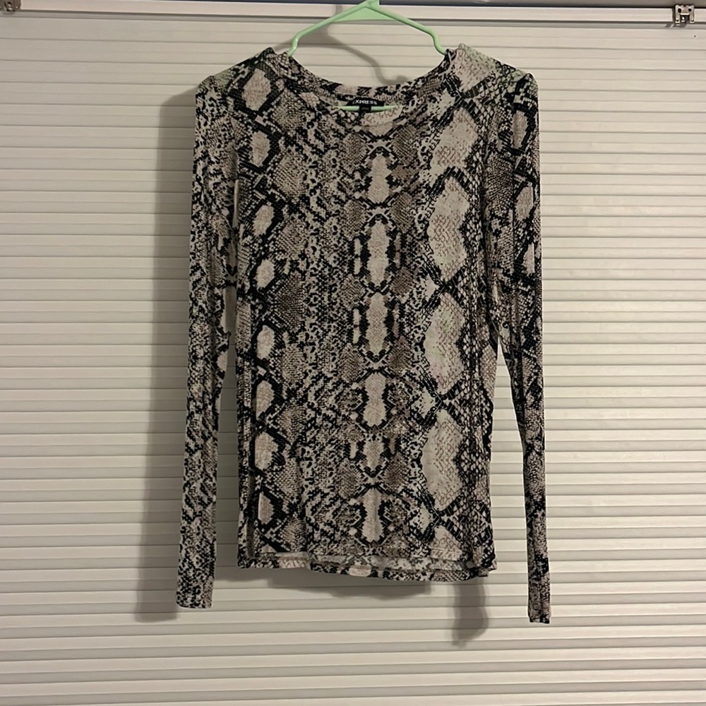 Long sleeve top snake print